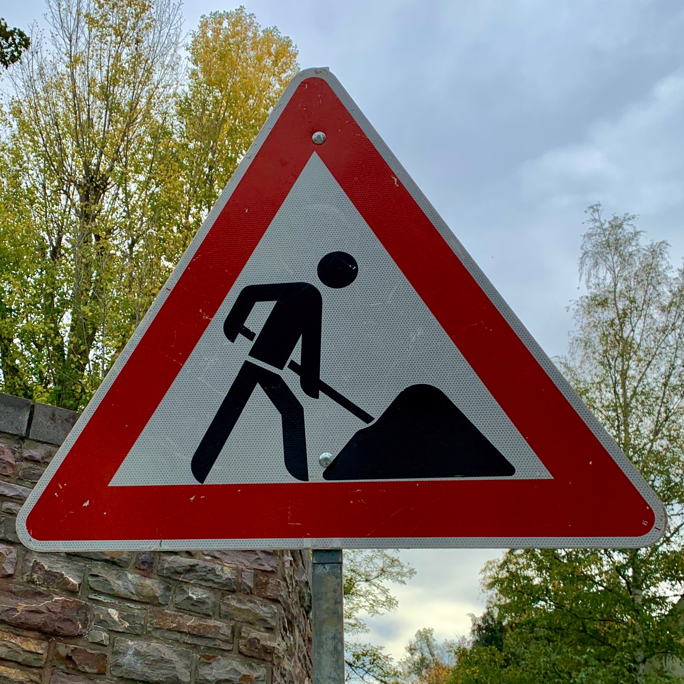 Verkehrsschild Baustelle