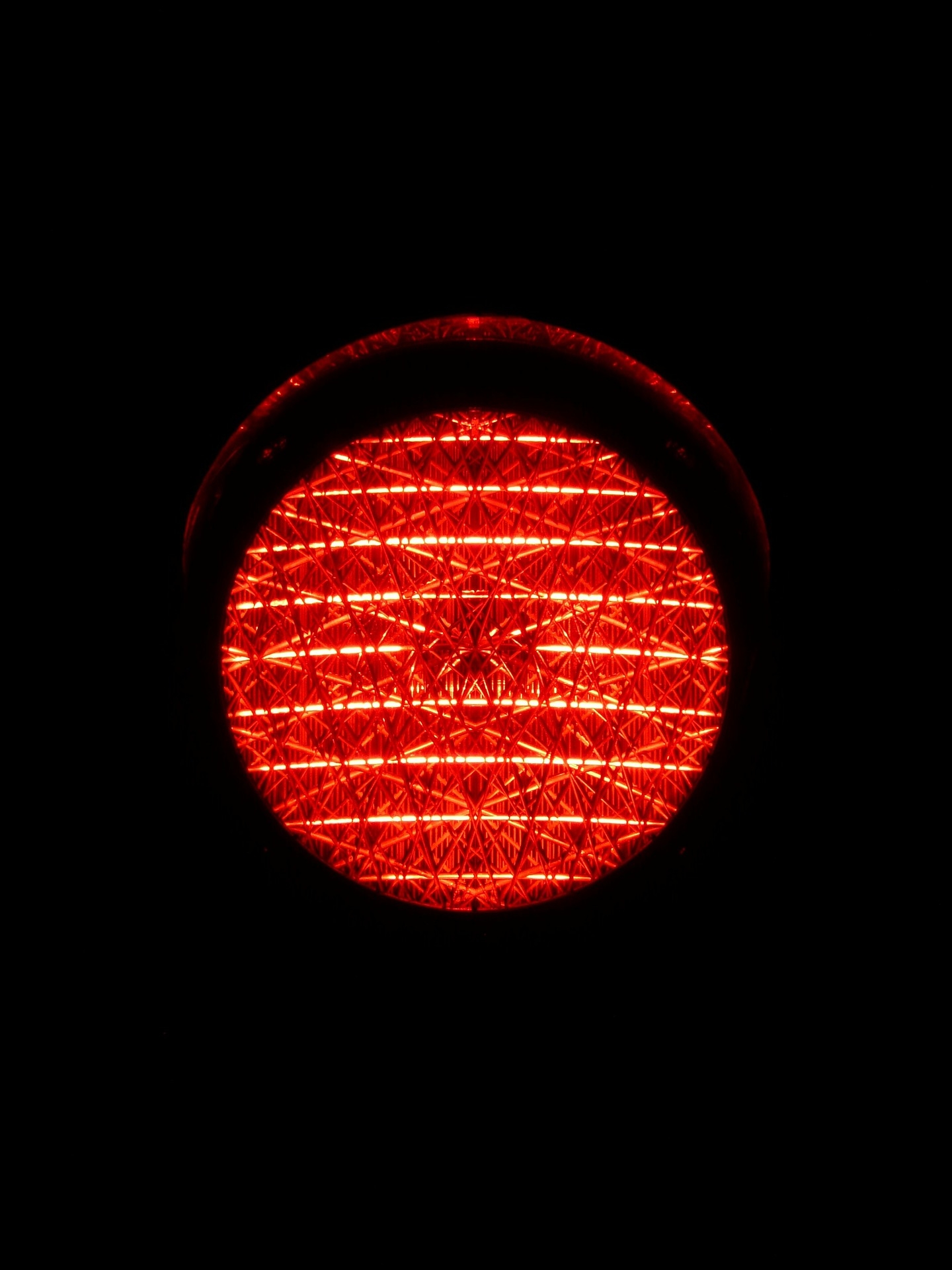 Rote Ampel im Dunkeln Rote Ampel im Dunkeln