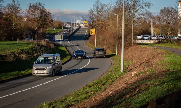 Auffahrt zur Kurt-Schuhmacher-Brücke aus Richtung Koblenzer Straße Auffahrt zur Kurt-Schuhmacher-Brücke aus Richtung Koblenzer Straße