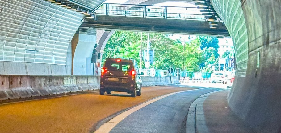 Glockenbergtunnel in Koblenz. Glockenbergtunnel in Koblenz.