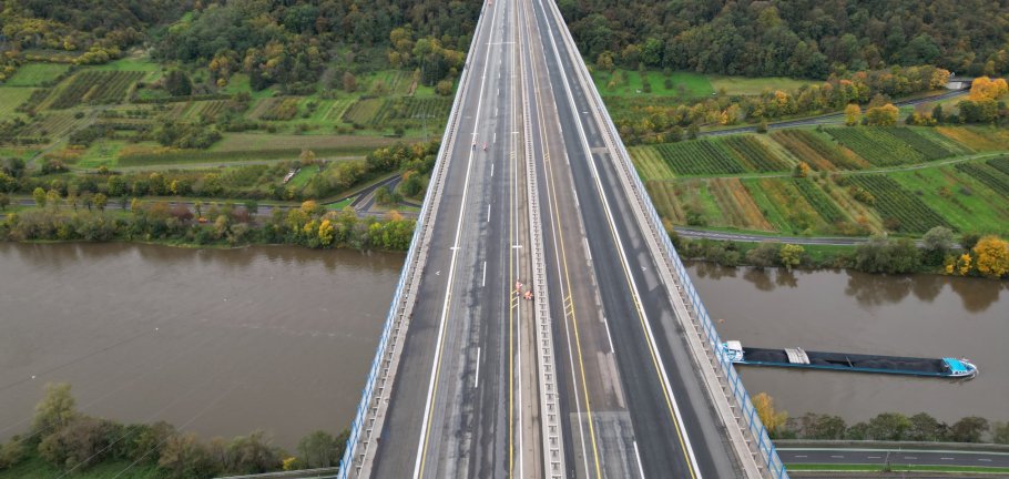 Die Moseltalbrücke Winningen Die Moseltalbrücke Winningen