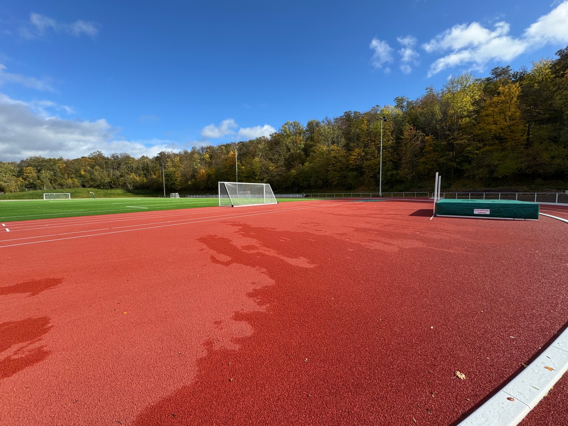Das Außengelände der Bezirkssportanlage der Schmitzers Wiese ist fertiggestellt. 