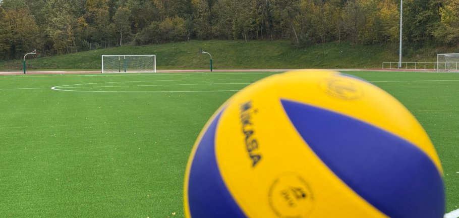 Zukünftig können Sportbegeisterte hier Leichtathletik, Volleyball, Fußball, Basketball und Kugelstoßen ausüben.  Zukünftig können Sportbegeisterte hier Leichtathletik, Volleyball, Fußball, Basketball und Kugelstoßen ausüben.