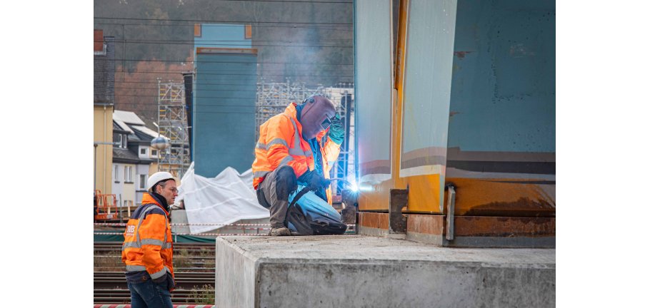 Ein Schweißer bei der Arbeit.