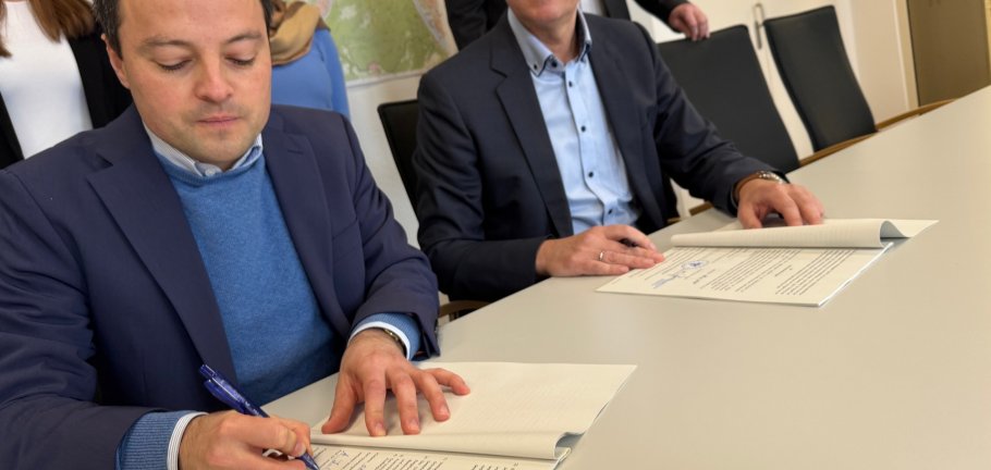 Die Planungsvereinbarung wurde von Baudezernent Prof. Dr. Andreas Lukas und dem Direktor der Niederlassung West der Autobahn GmbH des Bundes, Markus Gerhards unterzeichnet. Die Planungsvereinbarung wurde von Baudezernent Prof. Dr. Andreas Lukas und dem Direktor der Niederlassung West der Autobahn GmbH des Bundes, Markus Gerhards unterzeichnet.