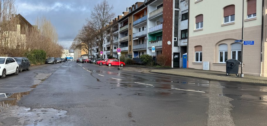 Die Behringstraße im Ursprungszustand – stand Mitte Februar. Die Behringstraße im Ursprungszustand – stand Mitte Februar.