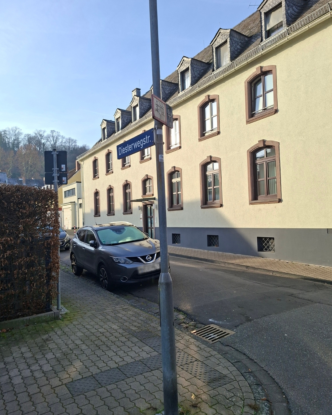 Die Kanalbauarbeiten starten im Bereich der Diesterwegstraße unter Vollsperrung. Die Kanalbauarbeiten starten im Bereich der Diesterwegstraße unter Vollsperrung.