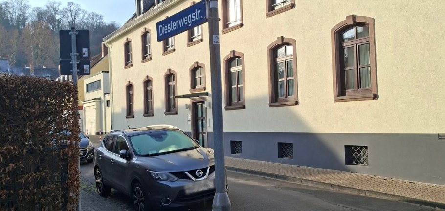Die Kanalbauarbeiten starten im Bereich der Diesterwegstraße unter Vollsperrung. 